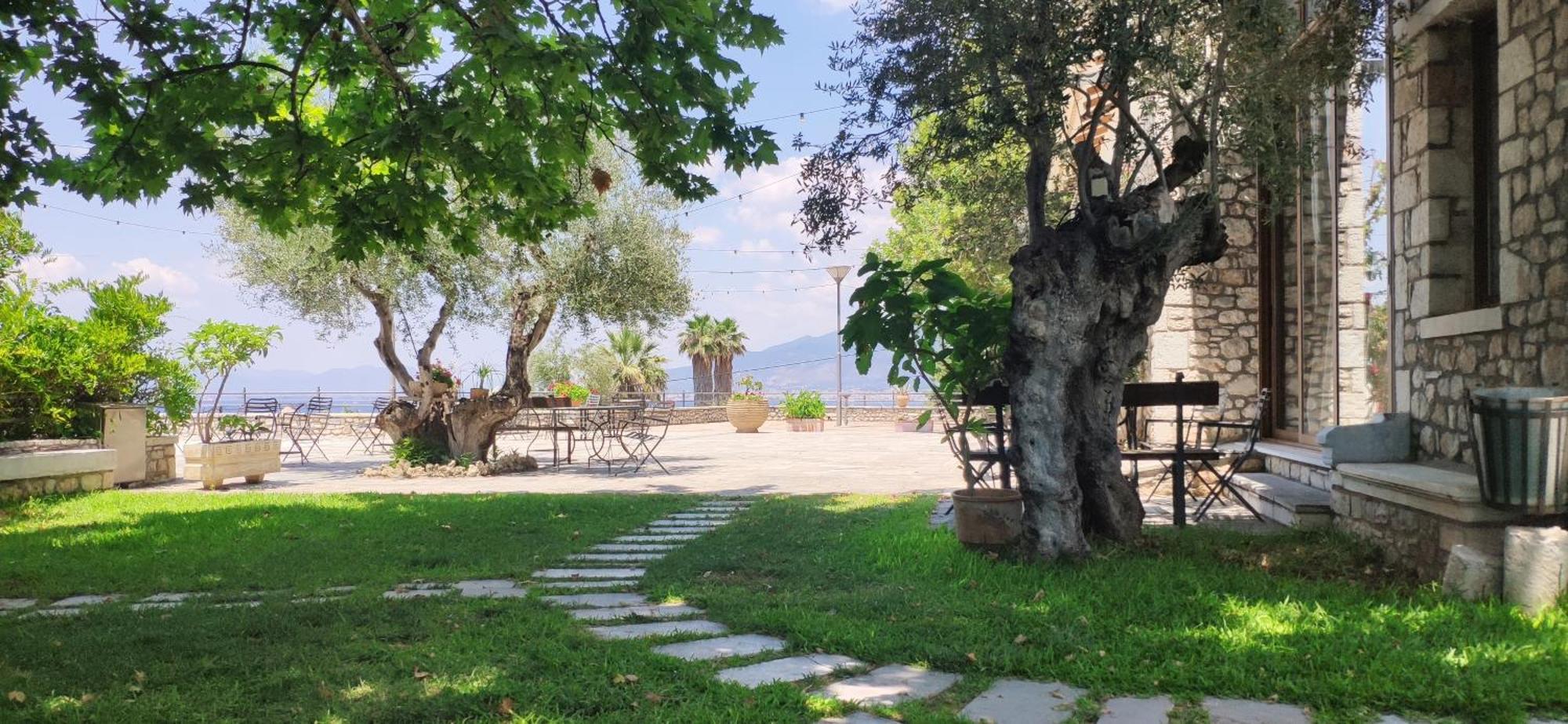 Polas Residencies Kalamata Exterior foto
